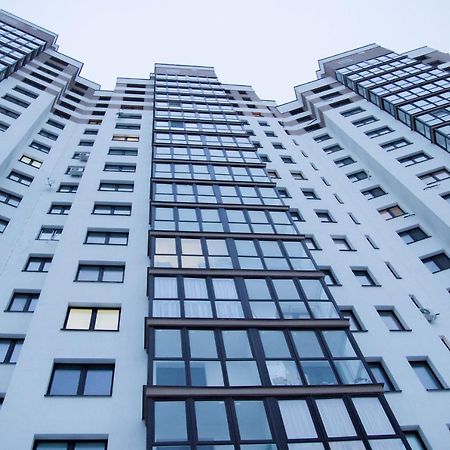 Уютная Квартира В Новом Доме Недалеко От Центра Minsk Dış mekan fotoğraf